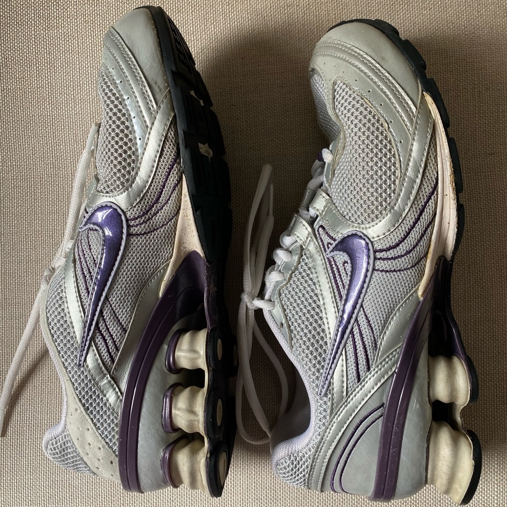 Nike Navina 3 Women’s Running Shoe Sz 7.5 - Picture 4 of 6